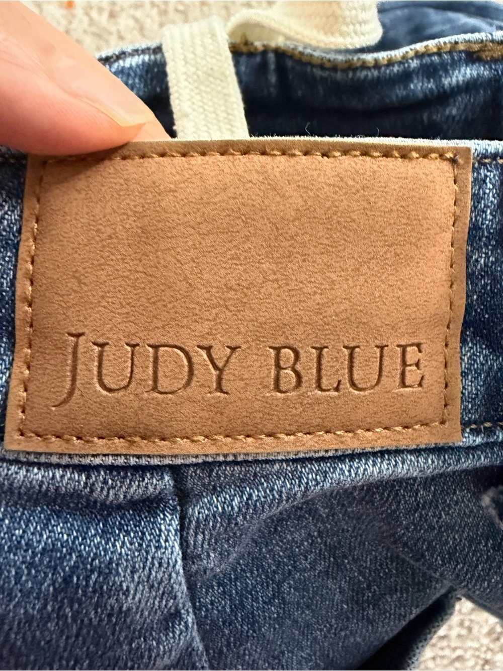 Judy Blue Highwaisted Medium Wash Cuffed Denim Joggers size 25 - Picture 12 of 12